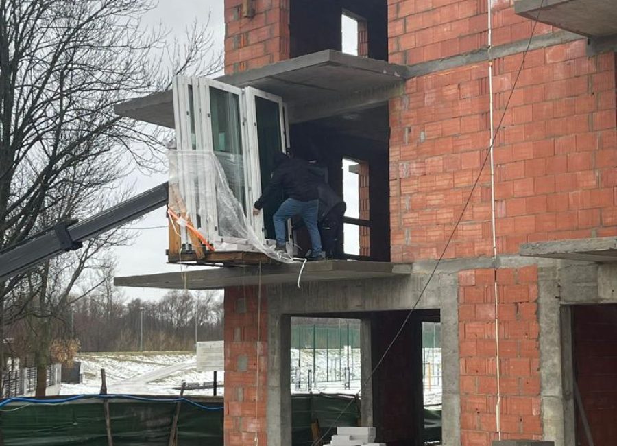 1e1ff58c-5e88-43ec-9393-1d6791942a88